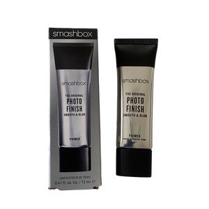 Smashbox Photo Finish Smooth & Blur Primer (FREE GIFT)